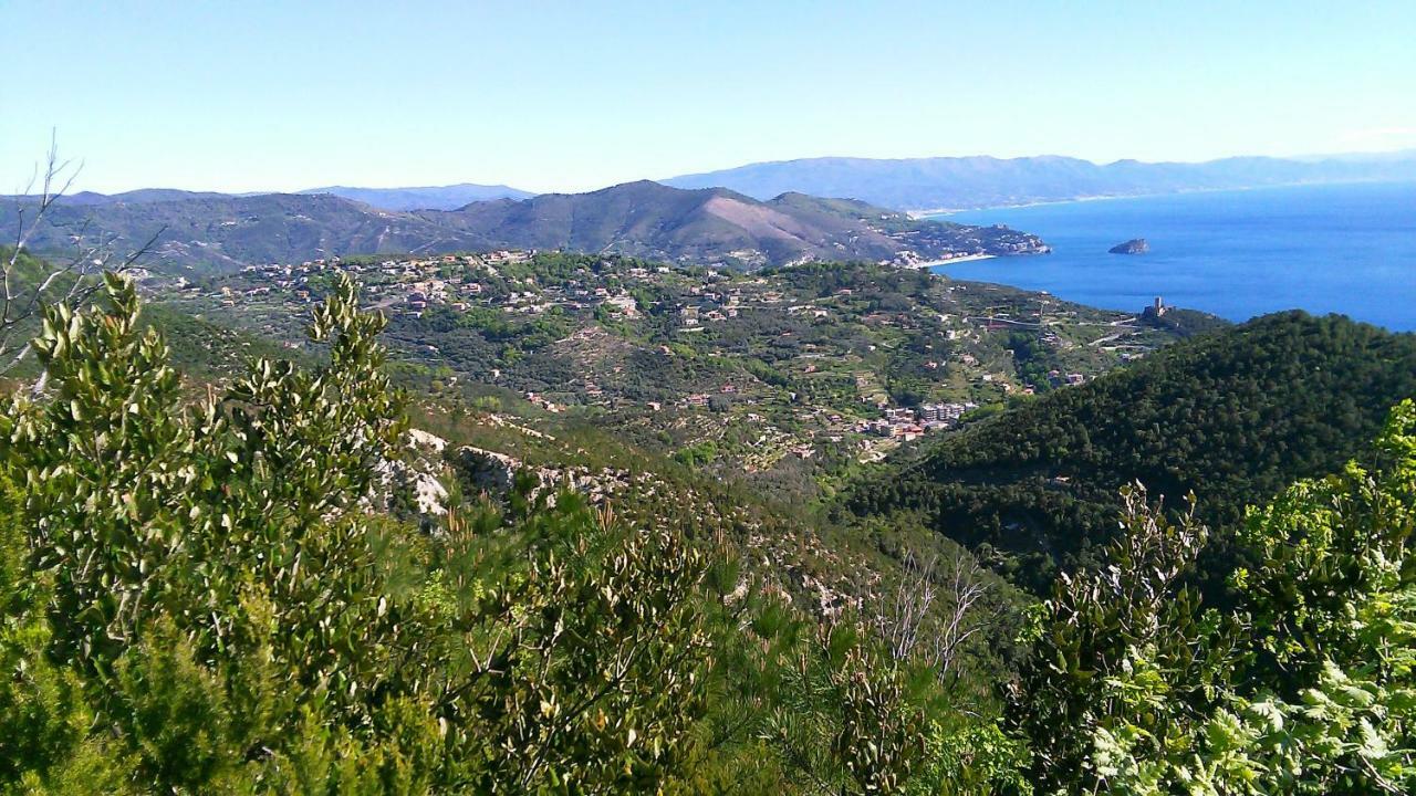 Pedalando Sul Mare Villa Finale Ligure Luaran gambar